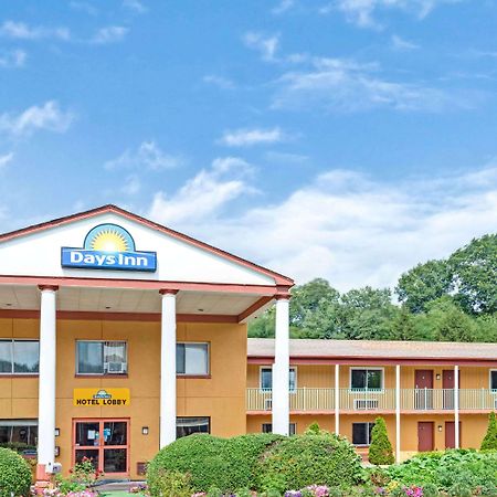 Days Inn By Wyndham Branford New Haven Conference Center 외부 사진